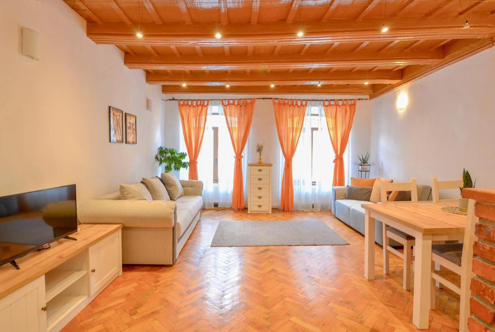 Charming Apartment - Heart Of Brasov Poarta Schei المظهر الخارجي الصورة